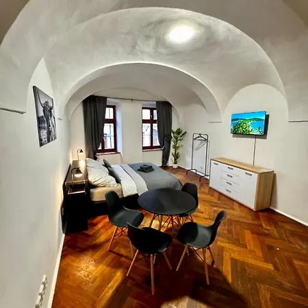 Lacna Izba V Centre Homestay szállás *
